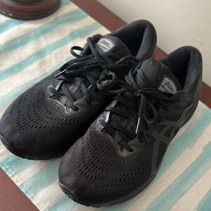 Asics Black Athletic Shoes with Cushioned Midsole